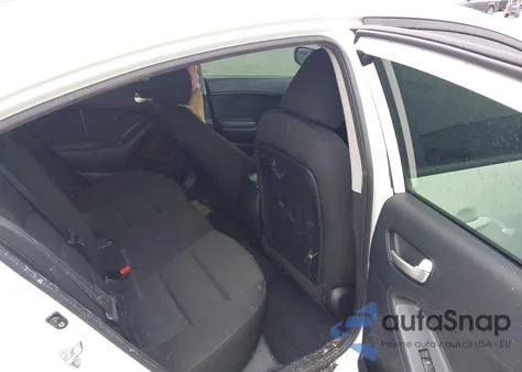 2018 Kia Forte Lx z USA, uszkodzony, nr VIN 3KPFK4A72JE242126